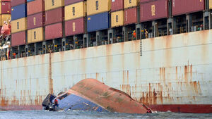 Tugboat That Capsized Off Busan Accused of Accident While Turning; Search Area Expanded