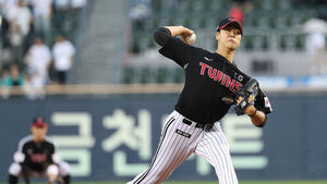 LG Defeats Doosan's Kwak Bin with 2nd-Year Pitcher Park Si-won... Austin Hits 36th Home Run