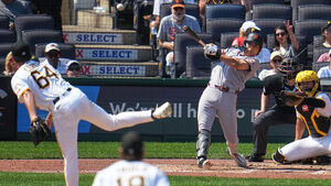 Lee Jung-hoo Breaks Slump with 1 RBI on 1-for-2 Against Pittsburgh