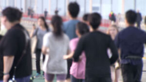 "Looking for People to Run Together": Popularity Surges Amid Rising Concerns Over "Blocking Paths"