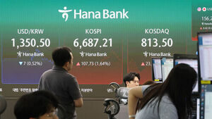 Won-Dollar Exchange Rate Drops to 1,340-Won Range Intraday for First Time in 14 Months Amid Strong Yen