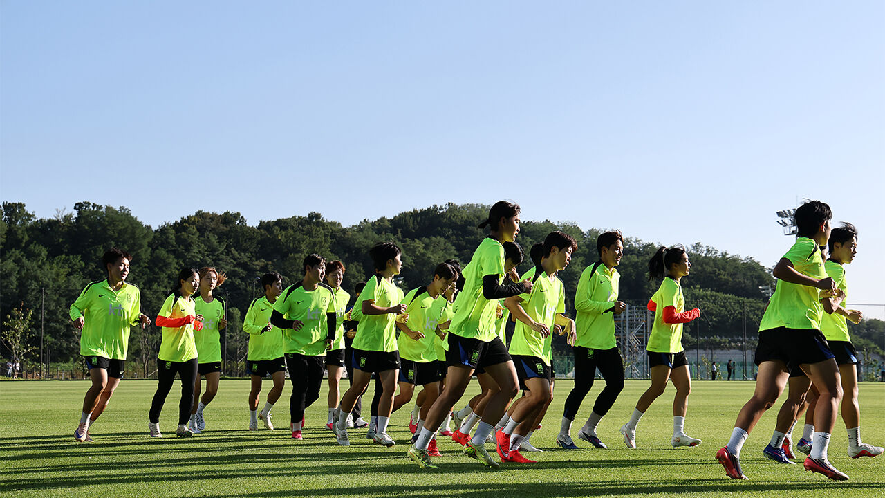 AG 여자축구 대표팀, 최종 소집훈련…"메달 색 바꿀 것"