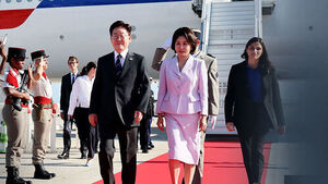 "트럼프, 시대적 현실에 맞게 '한미동맹' 조정하려는 것"