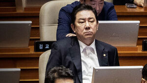 경찰, 김병기 의원 '구속영장' 신청&hellip;수사 착수 1년 만에