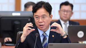 노동장관 "새 지침대로면 '삼성전자 N% 성과급' 요구 파업 불법"