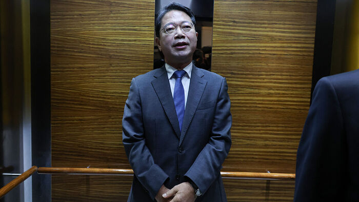 Kim Seung-won, nominee for Minister of Justice, is heading to his confirmation hearing preparation office set up at the Jeokseon Hyundai Building in Jongno-gu, Seoul, on the 11th. (Photo: Yonhap News)