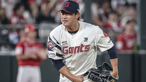 '단일 시즌 KBO 최다 40홀드' 롯데 김태혁 은퇴&hellip;오는 29일 은퇴식