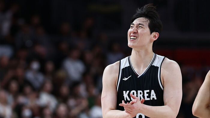 16일 일본 나고야 아이치 인터내셔널 아레나에서 열린 2026 아이치·나고야 아시안게임 남자 농구 대한민국 대 요르단 8강전. 이정현이 슛을 성공시킨 뒤 기뻐하고 있다. (사진=연합뉴스)