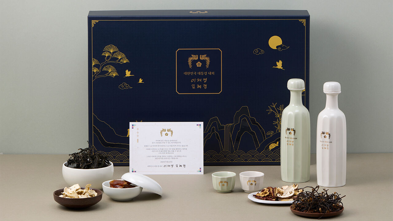 Cheong Wa Dae reported on September 16 that President Lee Jae-myung delivered gifts consisting of regional specialties from across the country to people from all walks of life on the occasion of Chuseok. (Photo courtesy of Cheong Wa Dae, Yonhap News)