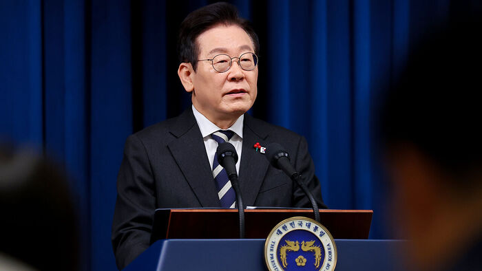 [속보] 이 대통령 "국민께 송구한 마음&hellip;선거 이후 국민실망 직면해 당황"