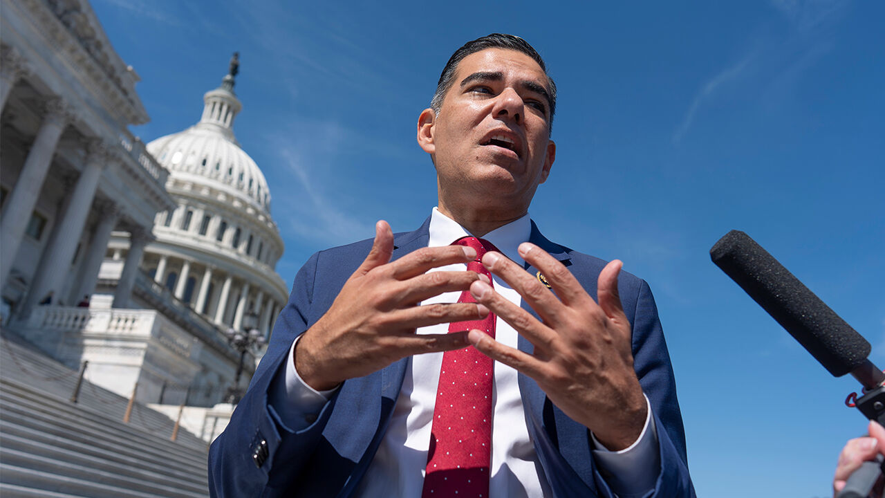 Representative Robert Garcia (D-CA) (Photo: AP, Yonhap News)