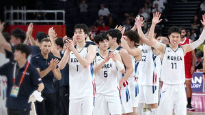 남자 농구 12년 만에 우승 눈앞&hellip;내일 일본과 결승전