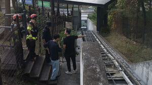 Man in 60s Suffers Fractured Leg in Monorail Track Accident at Seoul Park