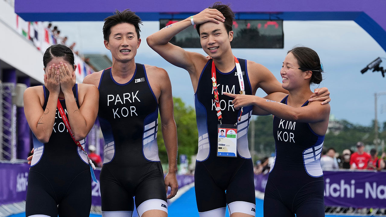 한국 트라이애슬론 혼성 릴레이 4위…노메달로 대회 마감