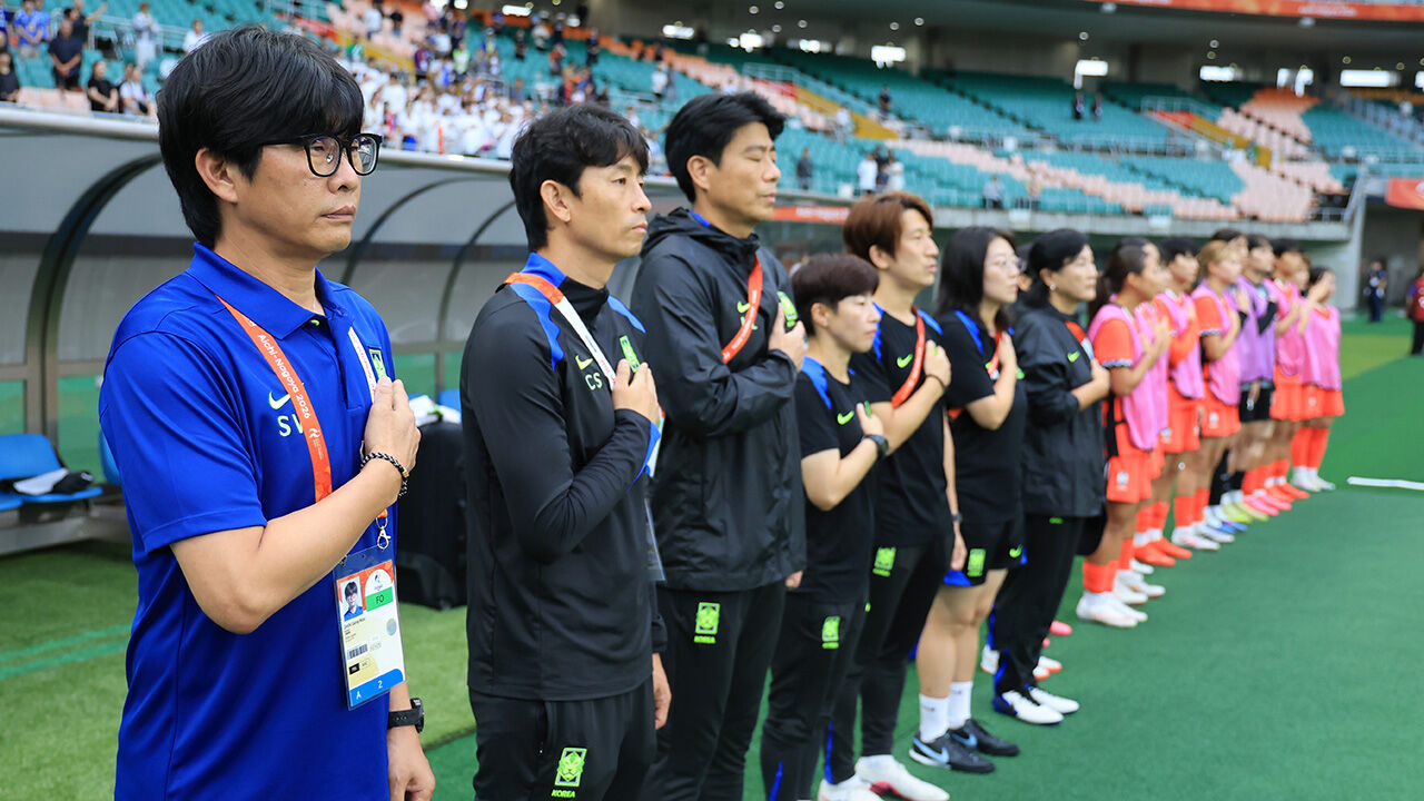 여자축구 신상우 감독 "남북대결, 정치적인 건 의식하지 않아"