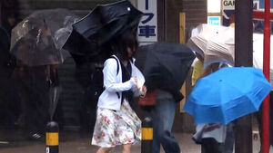 Typhoon Dujuan Hits Japan... Evacuation Orders Issued for 1.6 Million