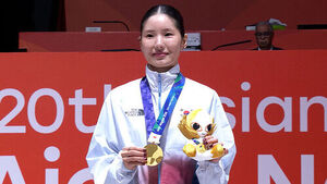 Song Sera Secures Gold with Decisive Thrust for First Individual Title
