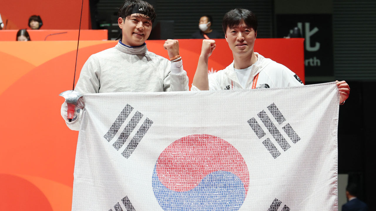부상도 막지 못한 '사브르의 왕' 오상욱, 올림픽 2연패 청신호