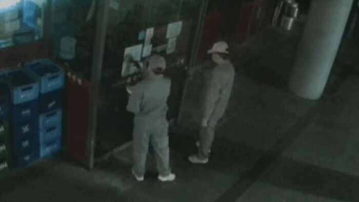 "수상한 냄새" 한밤중 당했다&hellip;CCTV 찍힌 '중식당 테러'