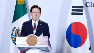 이재명 대통령이 24일(현지시간) 멕시코시티 대통령궁에서 열린 클라우디아 셰인바움 멕시코 대통령과의 공동언론발표에서 발언하고 있다.