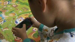 1 in 2 Infants and Toddlers Starts Using Smartphones Before Turning 2