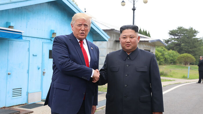 2019년 6월 판문점서 만난 북미 정상