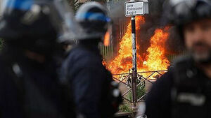 "Is This a School?" Protests and Clashes Erupt Among French High School Students