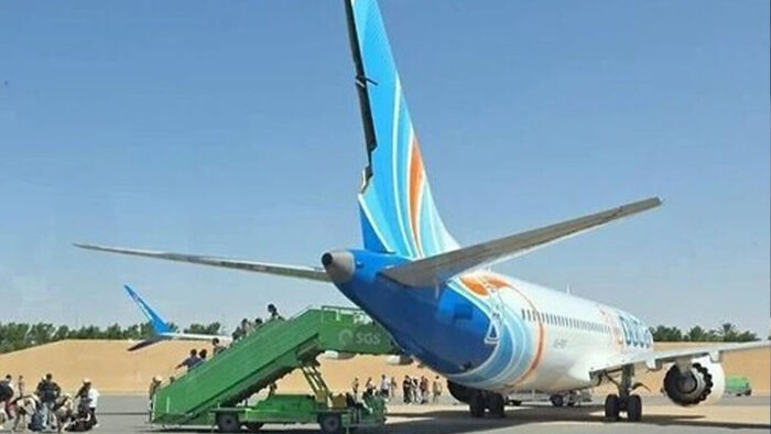 The damaged vertical stabilizer rudder of the flydubai airliner that made an emergency landing at Tabuk Airport in Saudi Arabia (Photo: Captured from social media X, Yonhap News)