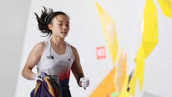1일 일본 나고야 국제전시장에서 열린 2026 아이치·나고야 아시안게임 스포츠클라이밍 여자 볼더링 결승전. 대한민국 서채현이 3번 과제에 실패하고 있다. (사진=연합뉴스)