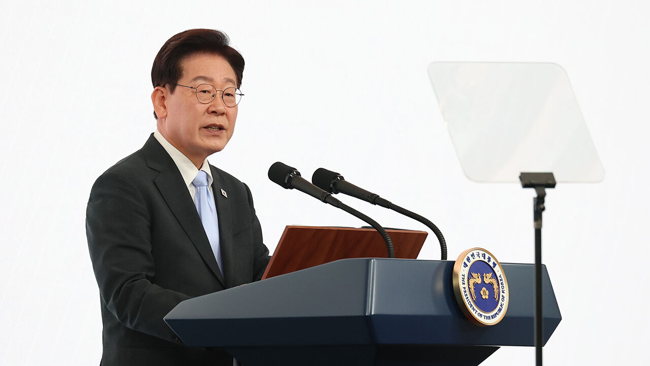 이재명 대통령이 2일 서울 한 호텔에서 열린 제30회 노인의 날 기념식에서 축사를 하고 있다. (사진=연합뉴스)