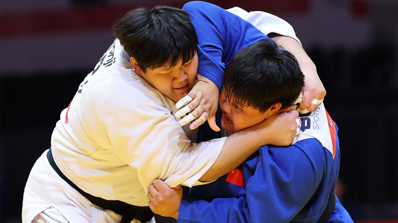 유도 이현지, 여자 78㎏ 이상급 은메달…뉴신란에 한판패