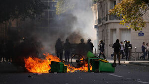 Flamethrowers, Rubber Bullets Paint French Streets in Violence