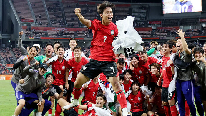 축구 금메달 땄지만&hellip;'군대 안 간다' 발언에, '전역모 인증샷' 등 눈살