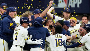 Chourio Delivers Walk-Off Hit: Milwaukee Beats San Diego to Take 2-0 Lead in Division Series