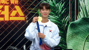 Different from the Very Beginning: 'Board King' Kang Jun-i