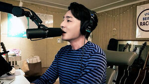 Will It Become Another "Autumn Anthem"? Roy Kim Releases New Song "Cry Out Loud"
