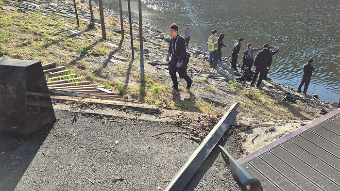 Damaged railing at Naegwanji Reservoir (Photo provided by Suseong-gu Office, Yonhap News)