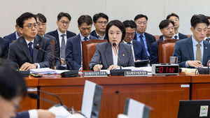 SME Minister Lee So-young Calls Delivery Unit Price Linking System Weak in Sanctions and Effectiveness