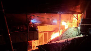 Fire Breaks Out on House Rooftop in Jinju; Woman in 70s Suffers Burns Trying to Extinguish It