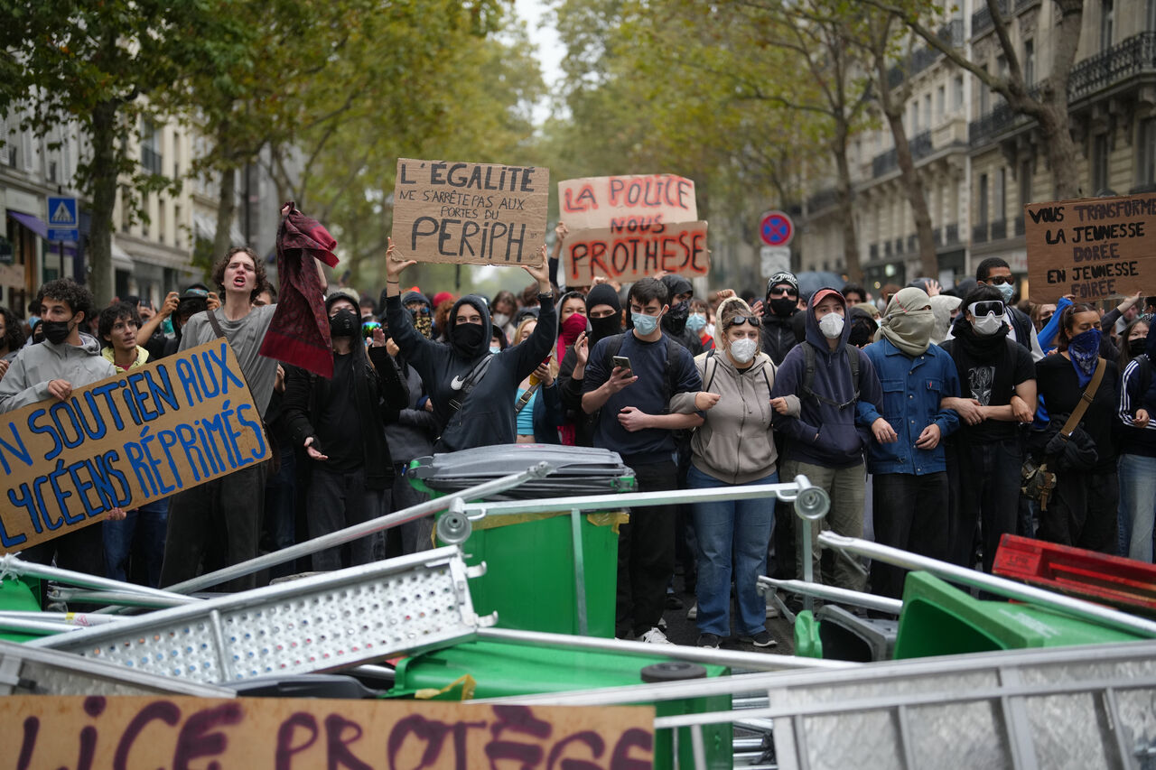 Students protesting against school budget shortages in front of Sciences Po in Paris on the 7th
