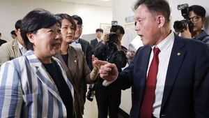 "Regardless of Party," Insults and Shouting Erupt: Where Has 'Policy Scrutiny' Gone?