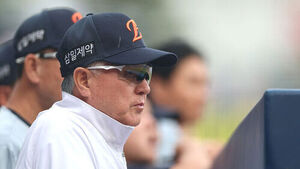 Hanwha Eagles Manager Kim Kyung-moon, Five-Time Runner-Up, to Step Down