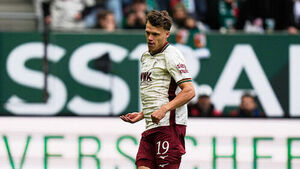 Seol Young-woo Makes First Start as Augsburg Draws 2-2 With Bayern Munich Driven by '8-Second Goal'