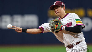 Kiwoom Infielder Oh Sun-jin Retires After 19-Year Professional Career