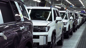 Domestic Hybrid Car New Registrations Decrease for the First Time... Rebound Expected in Q4?