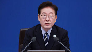 President Lee: "Diplomacy Must Protect National Interests... Avoid Subservient, Flunkeyist Attitudes"
