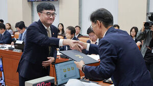 Policy Coordination Chief: "Gov't Falls Short in Tangible Results... More Effort to Improve Lives"