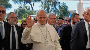 Pope Undergoes Surgery to Remove Part of Right Lung After Lung Cancer Diagnosis