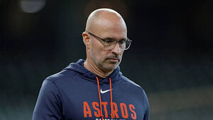Houston Manager Espada Interviews for Rival Seattle Job While Under Contract