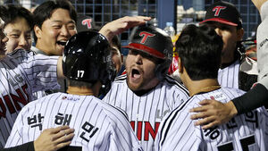 Austin Shakes Off 'Autumn Slump' with Birthday Game-Winner: 'I Was Confident in the Curveball'
